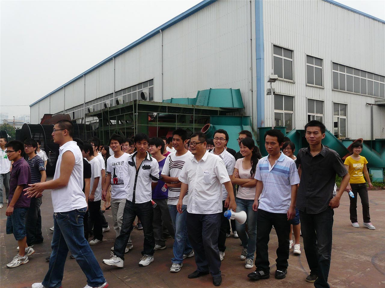 江苏大学生来访参观